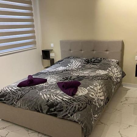Sliema 2 Bedroom Apartment Bagian luar foto