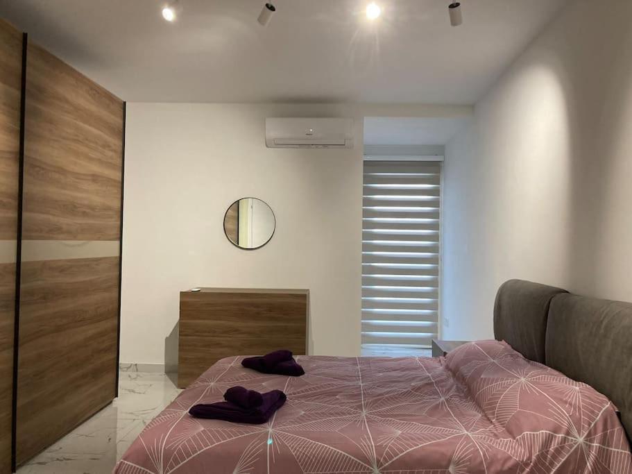 Sliema 2 Bedroom Apartment Bagian luar foto