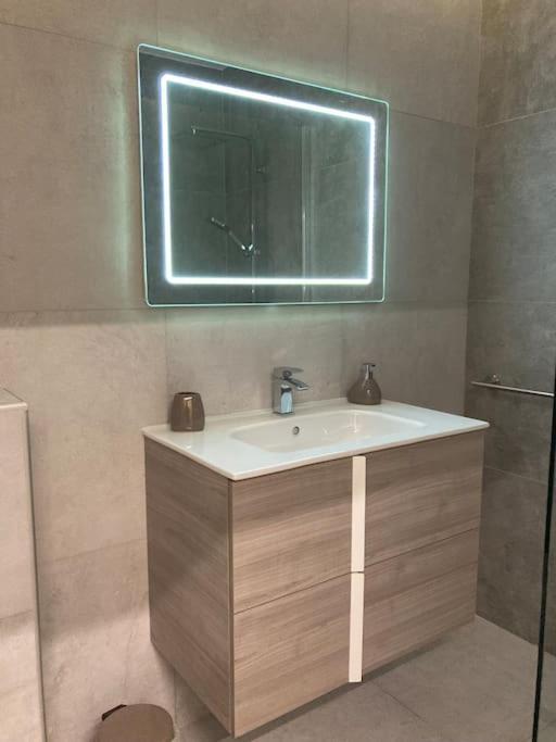Sliema 2 Bedroom Apartment Bagian luar foto